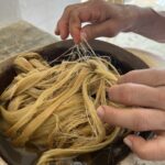 Taller de creación papel artesanal en Barichara, junio 2024